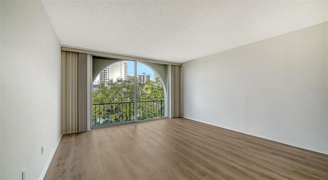 Building Photo - 301 S Gulfstream Ave