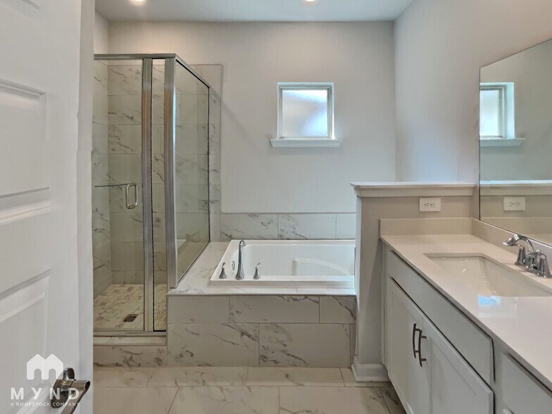 Building Photo - 15697 Ruthie Lynn Dr