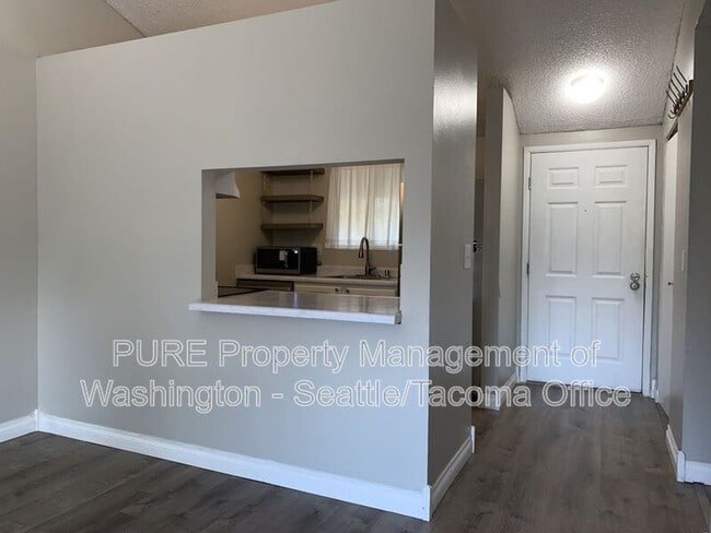 Building Photo - 3430 I St NE