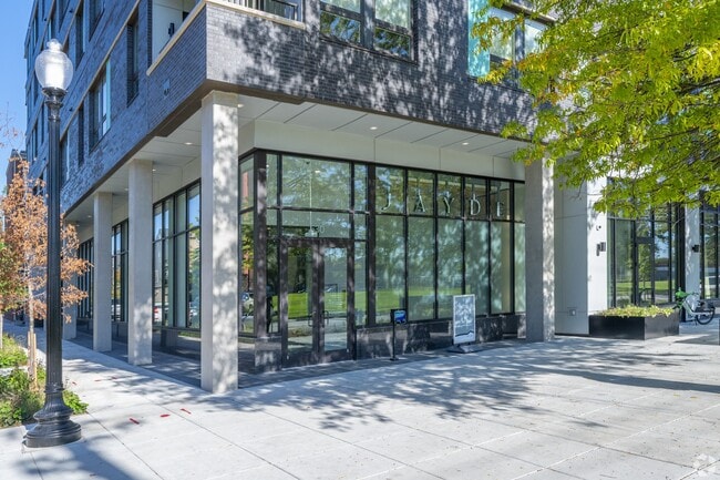 Building Photo - Jayde Parkside