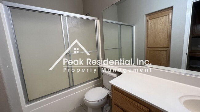 Building Photo - Spacious Elk Grove 3bd/2ba Home with 2 Car...