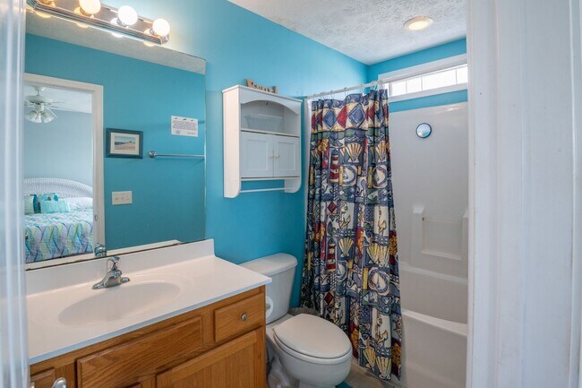 Building Photo - Sea Drift Carolina Breezin' @ 208 Carolina Beach Ave S #102