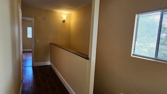 Building Photo - 4621 NW 88th Ave