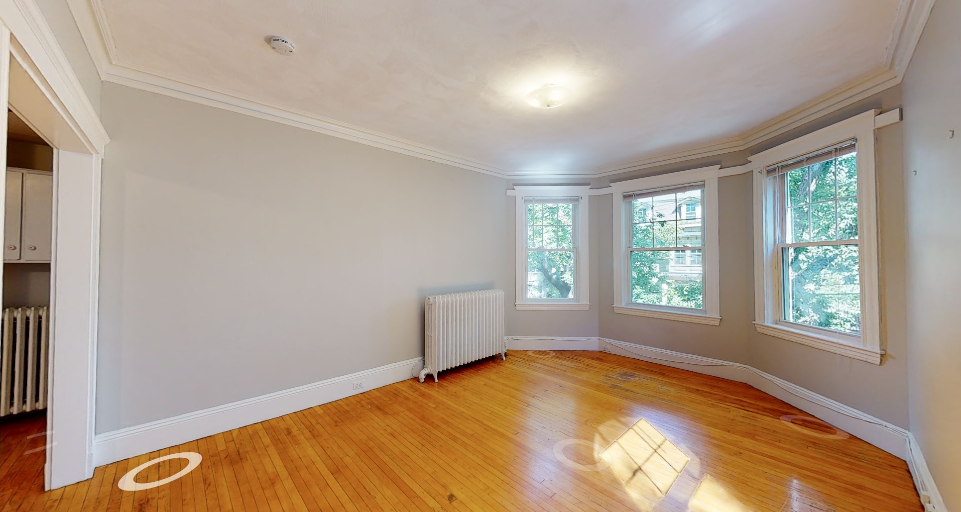 Building Photo - 8A Forest St