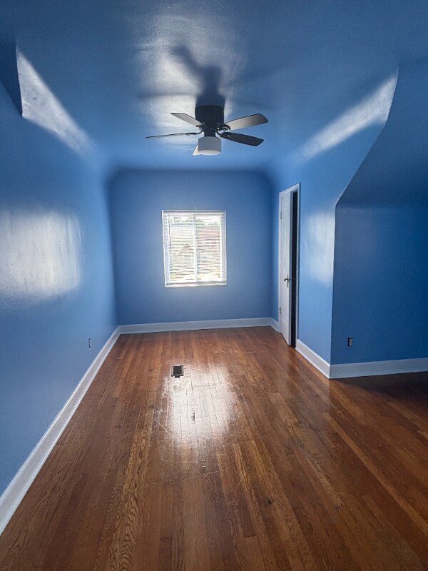 Building Photo - 17606 San Juan Dr