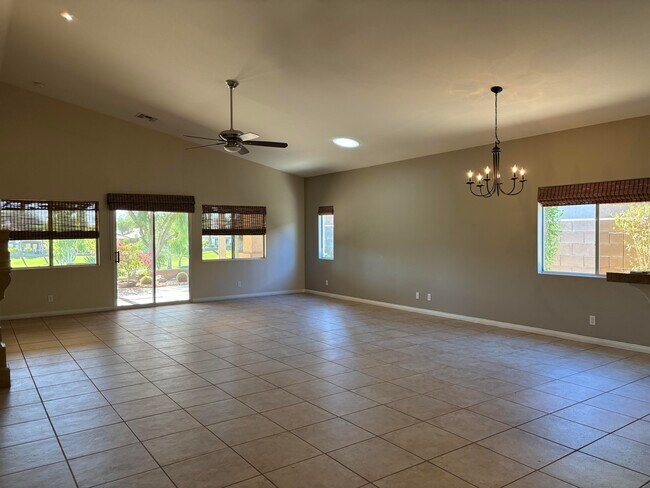 Building Photo - 45218 Coeur Dalene Dr
