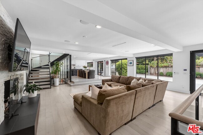 Building Photo - 760 S San Rafael Ave