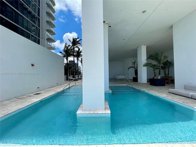 Building Photo - 1040 Biscayne Blvd