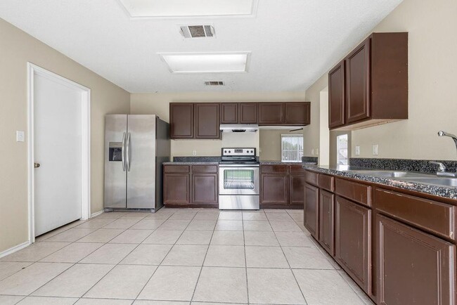 Building Photo - 1109 Bradbury Ln