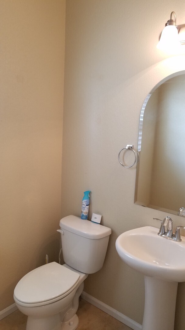 Building Photo - Beautiful 4/3/2 Fountain Valley Home Close...