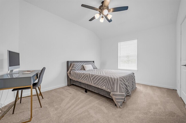 Building Photo - 8211 Boundary Waters Dr