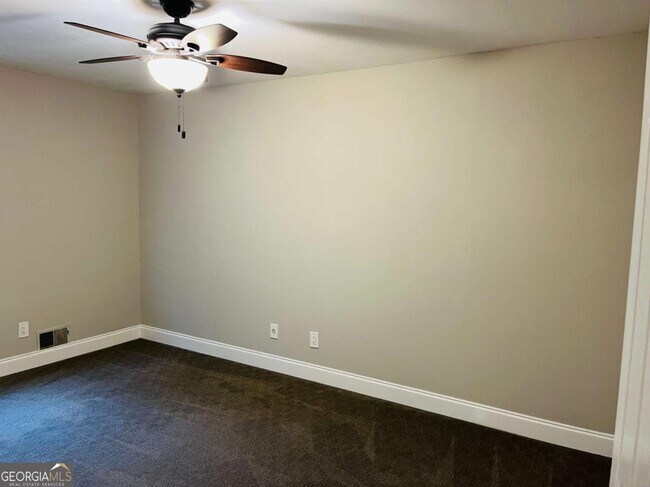 Building Photo - 2472 Ramblewood Ct