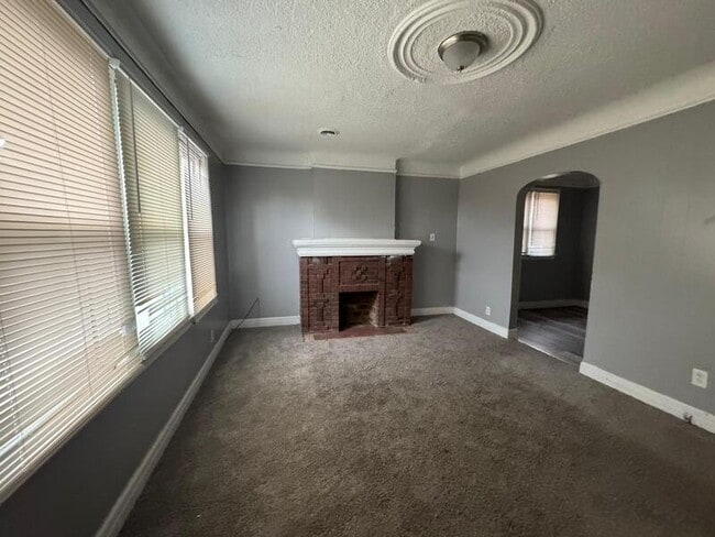 Building Photo - 14834 Sussex St