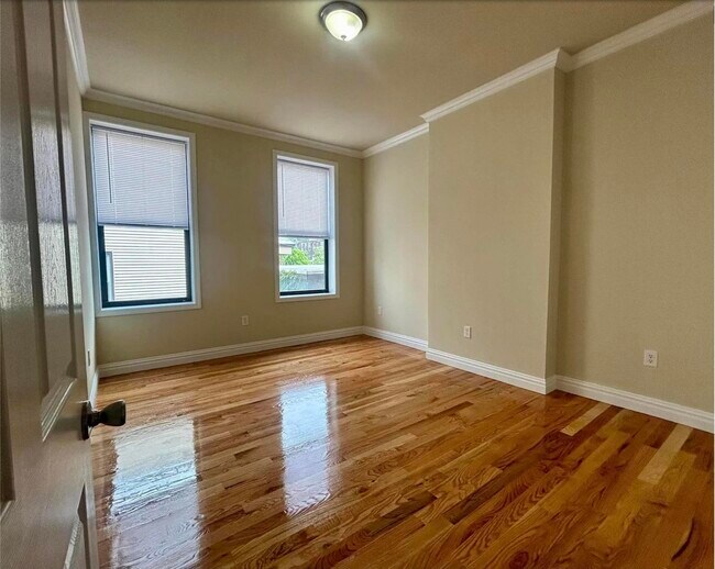 Building Photo - 2402 Palisade Ave
