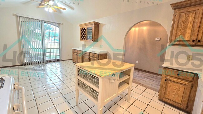 Building Photo - 3 Bed CA Schools