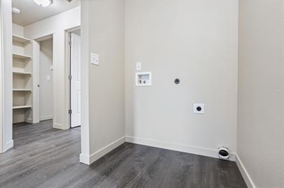 Building Photo - Modern 3 bedroom Duplex