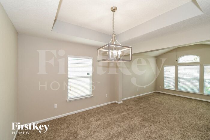 Building Photo - 15612 Mason Lakes Dr