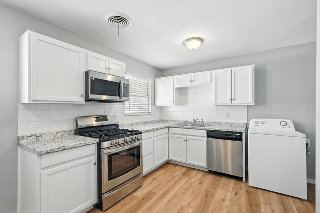 Building Photo - 5107 Durango Dr