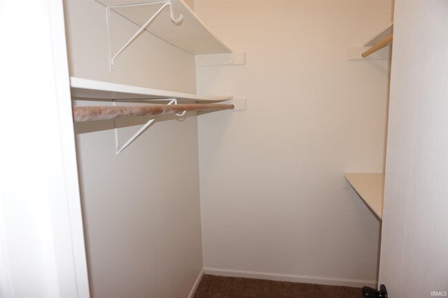 Building Photo - 7231 Elmbrook Dr