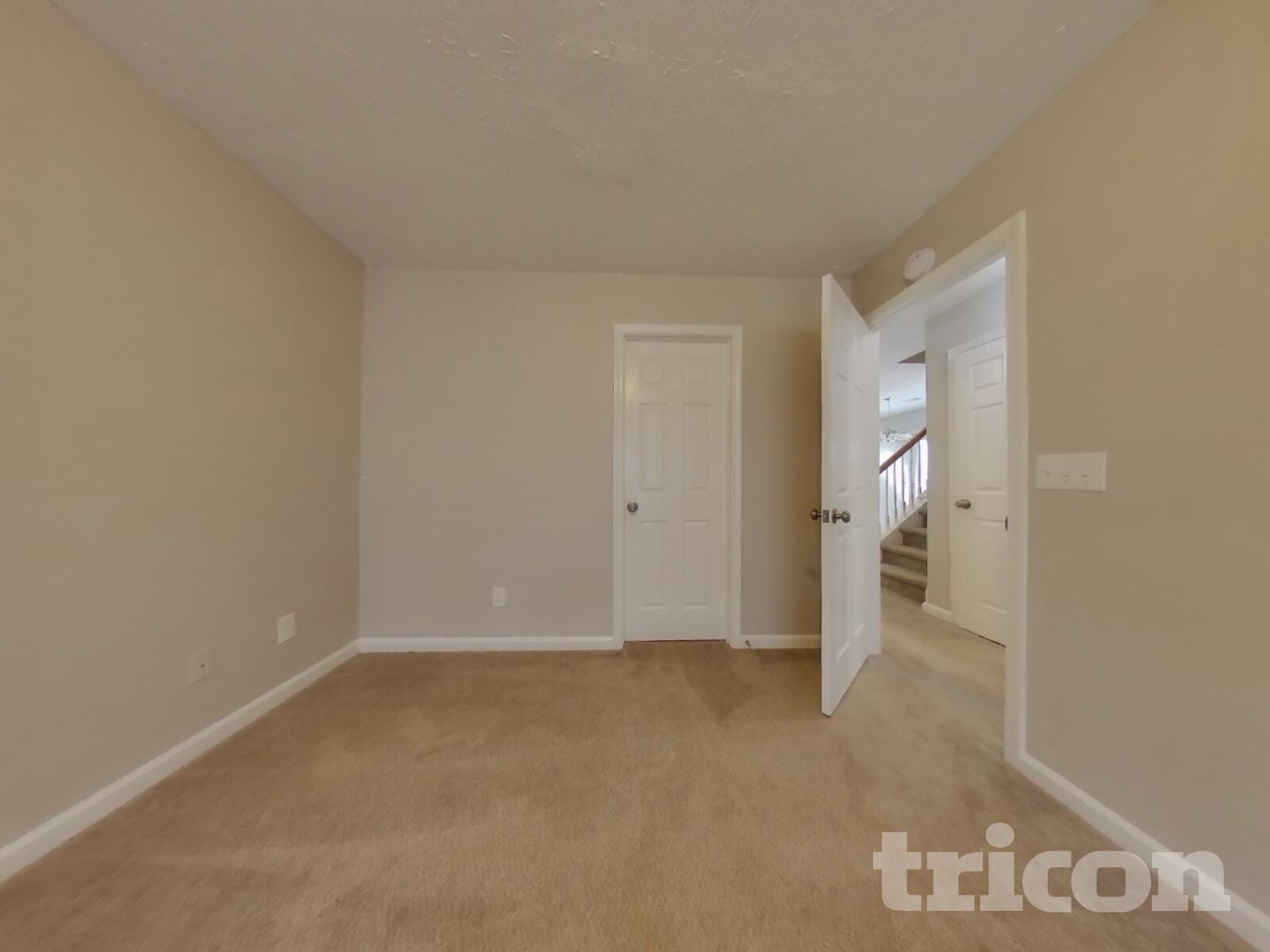 Building Photo - 1960 Lexington Ln