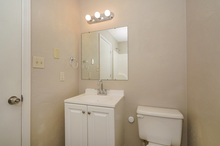 Building Photo - 1150 Mopac Ct