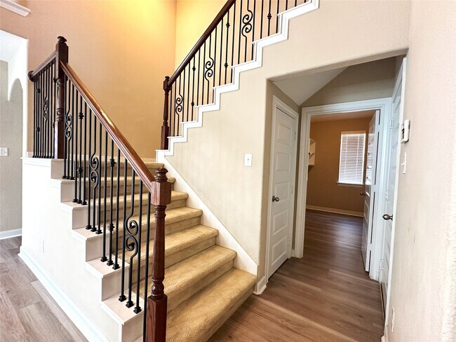 Building Photo - 22523 Birch Ridge Meadow Dr