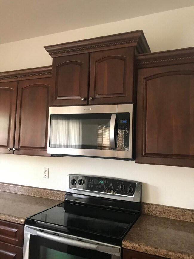 Building Photo - 14666 W Mauna Loa Ln
