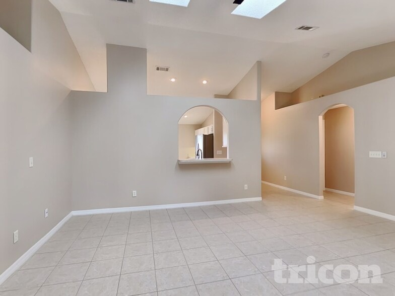 Building Photo - 95 Putter Dr