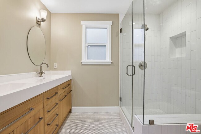 Building Photo - 11370 Matteson Ave