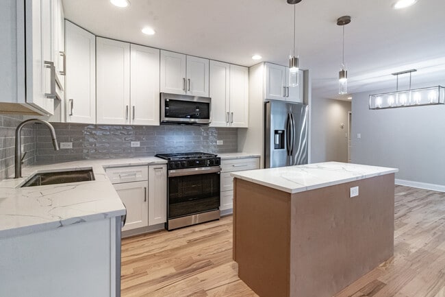 Building Photo - 1240 Warrington Rd