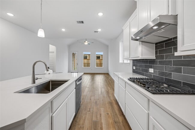 Building Photo - 7223 Blue Gentiana Ln