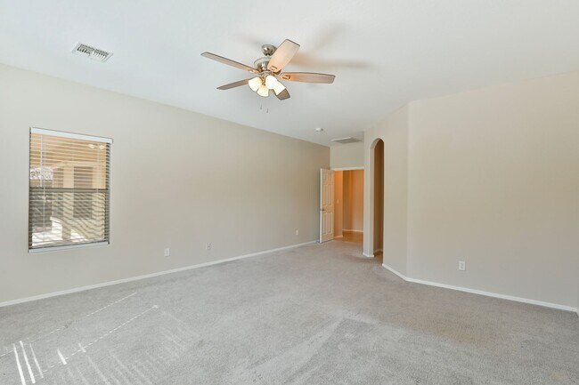 Building Photo - **Beautiful Home in Gilbert, AZ**