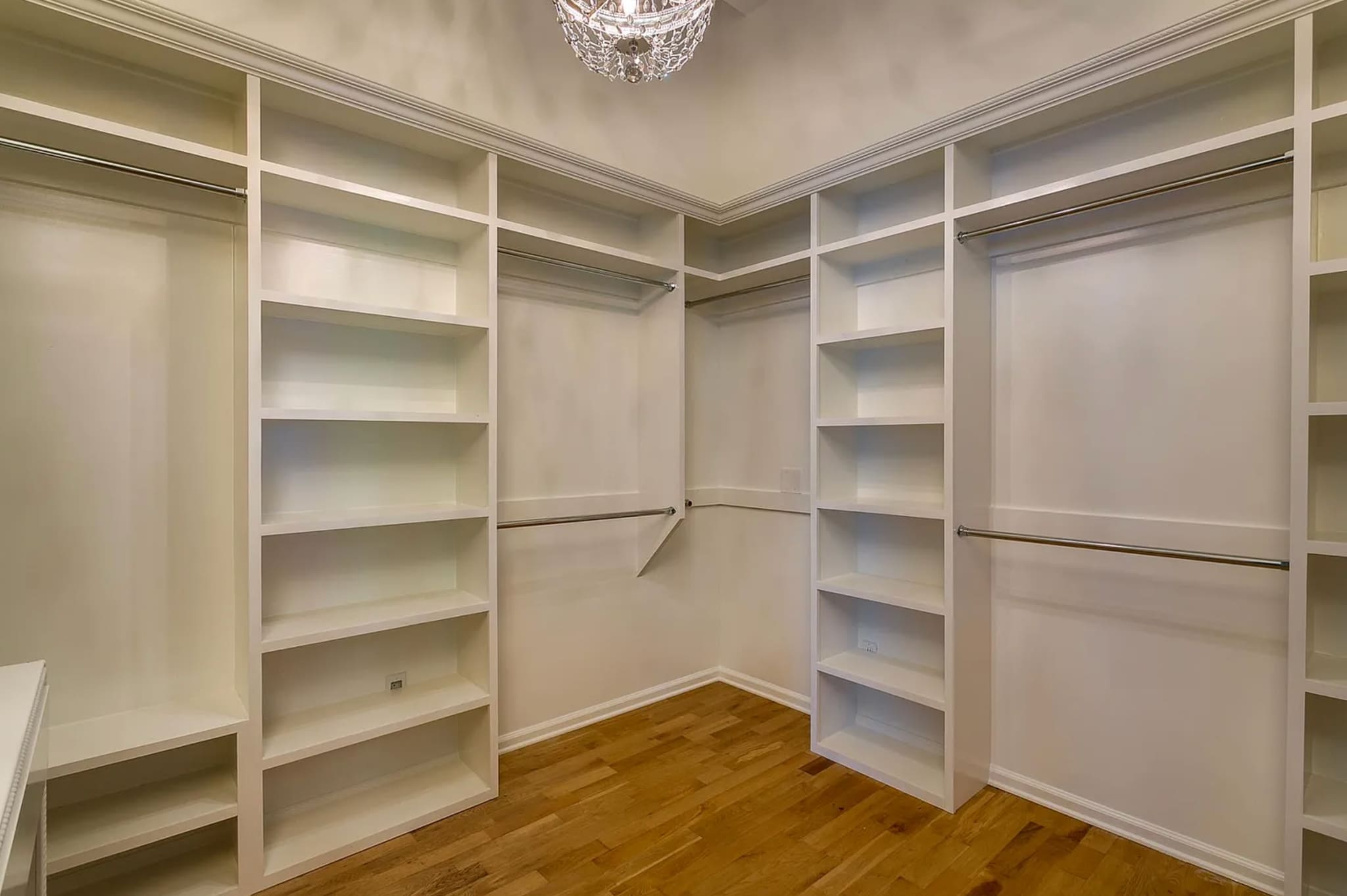 Incredible custom built closet in the owner's suite - 4430 Autumn River Rd E