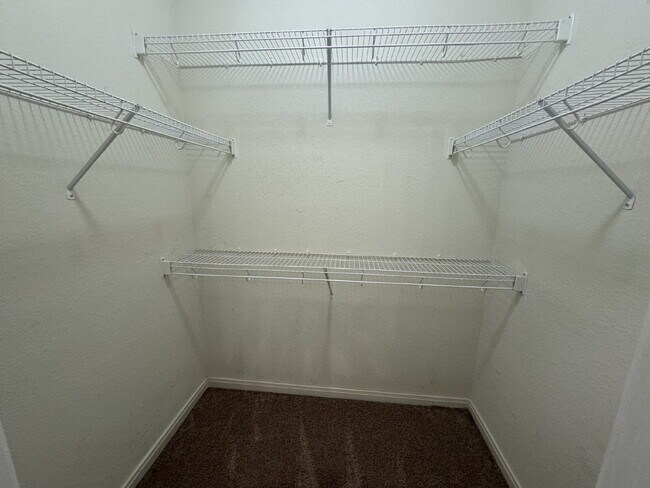 Building Photo - 3-bed 2-bath 2-car garage in Magnolia Spri...