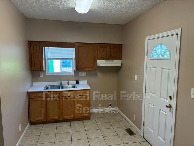 Building Photo - 1904 Baltimore St