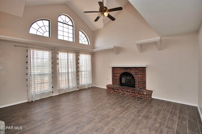 Building Photo - 11726 Stone Castle Dr