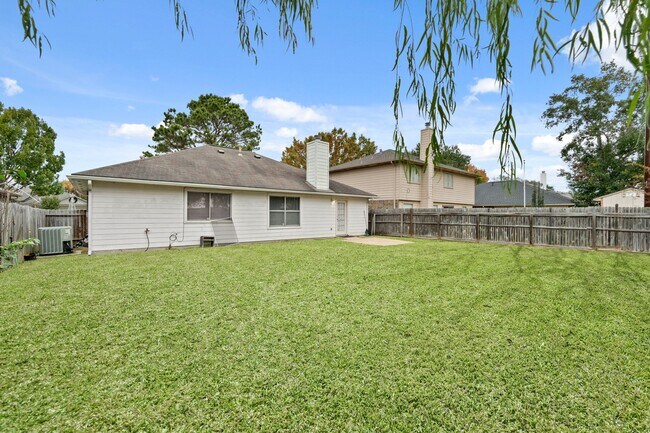 Building Photo - 21507 Bridgewater Pointe