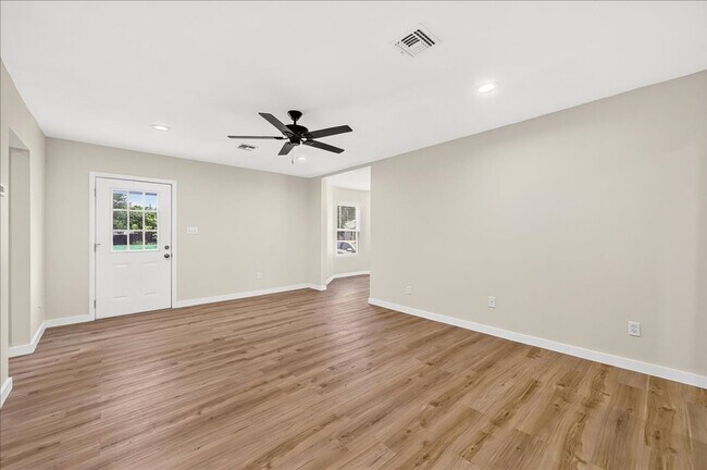 Building Photo - 1154 Florida Ave