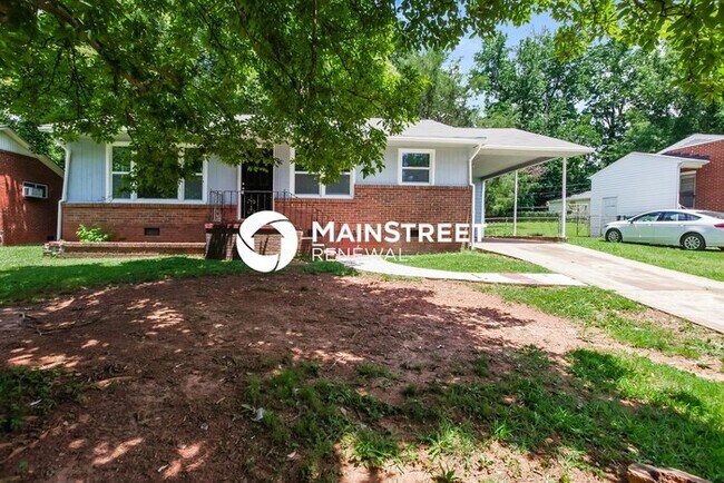Primary Photo - 3 Bedroom Pet-Friendly Home in Charlotte, ...