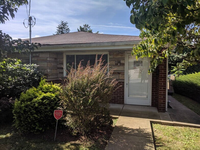 Primary Photo - 3002 Mintwood Dr
