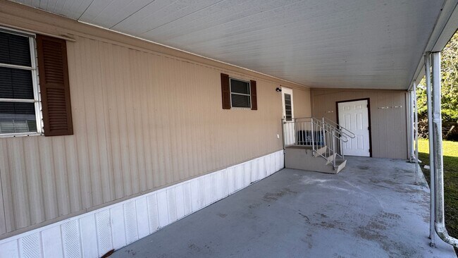 Building Photo - The Shire Mobile Home NE Palm Bay FOR RENT!
