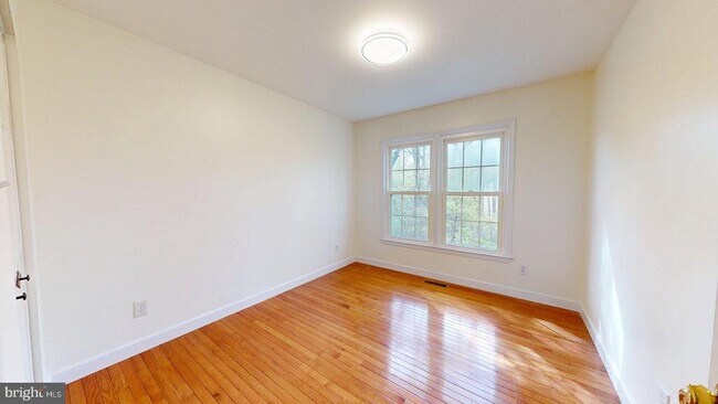 Building Photo - 12043 Stoneford Dr