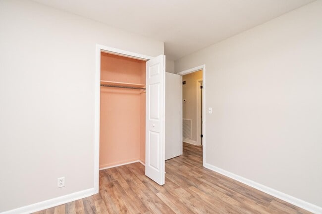 Building Photo - 1329 White House Blvd