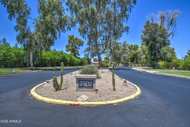 Building Photo - 7910 E Cholla St