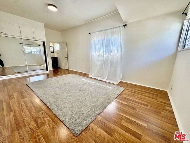 Building Photo - 7428 W 81st St