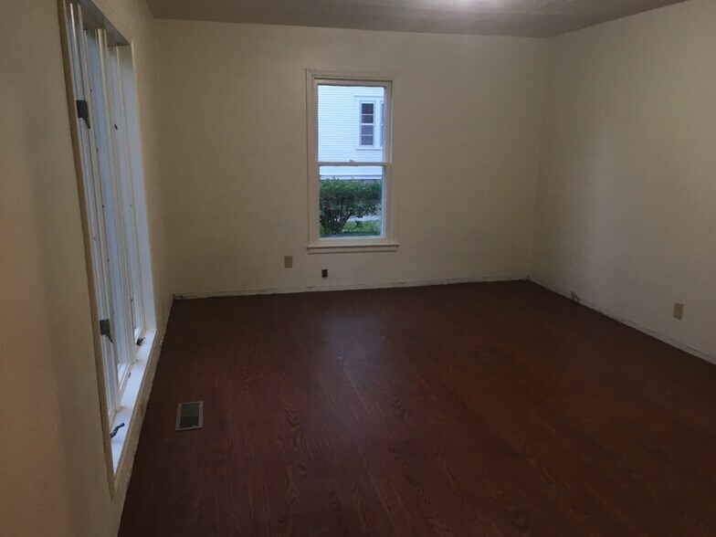 Building Photo - 2103 Olive St