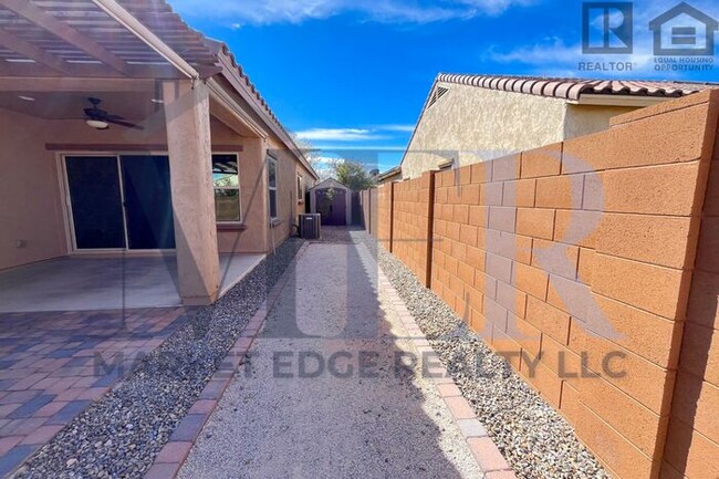 Building Photo - 3Bed/2Bath Home in Buckeye! $199 MOVE-IN S...