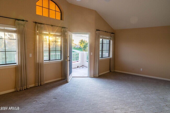 Building Photo - 7525 E Gainey Ranch Rd