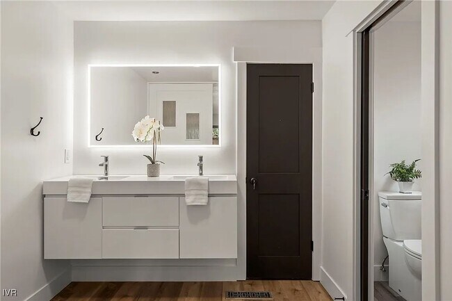 Building Photo - The Boulevard