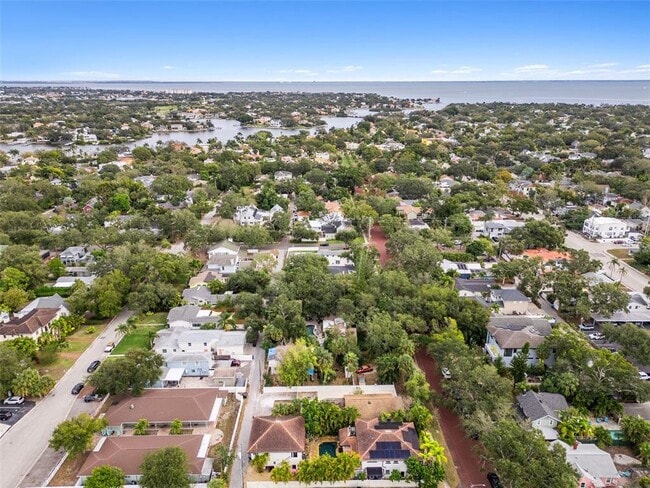 Building Photo - 313 23rd Ave N